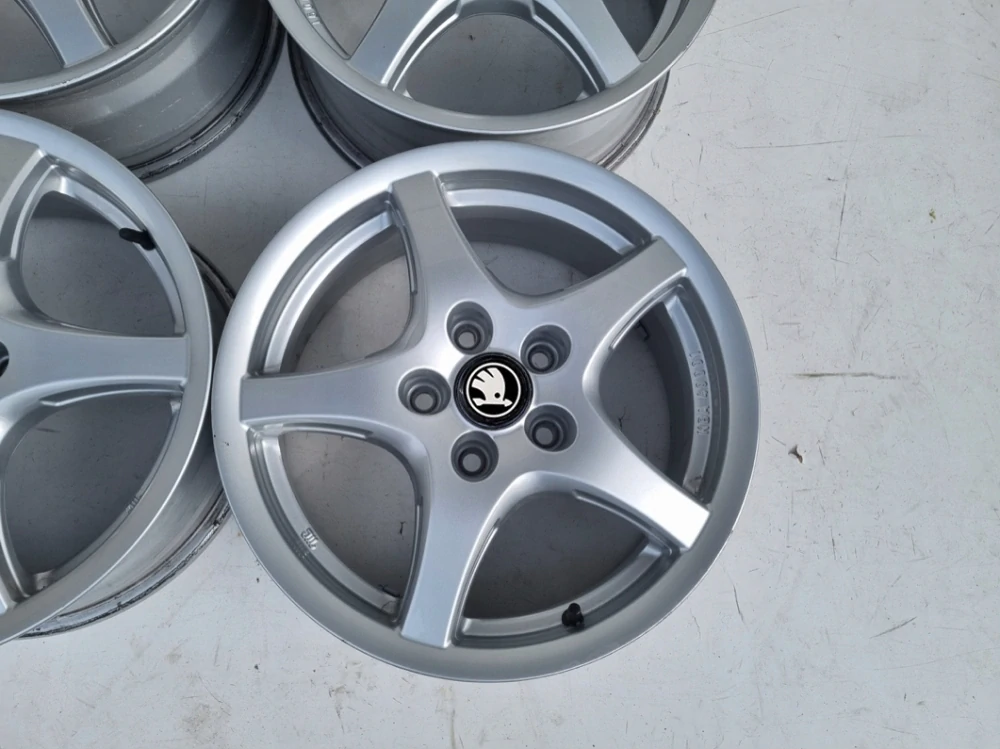 SKODA OCTAVIA SUPERB YETI 5x112 16 ET50