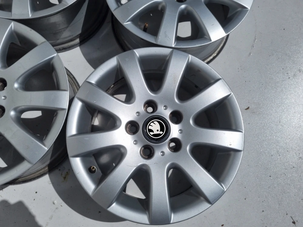 SKODA OCTAVIA 15" 5x112 ET50