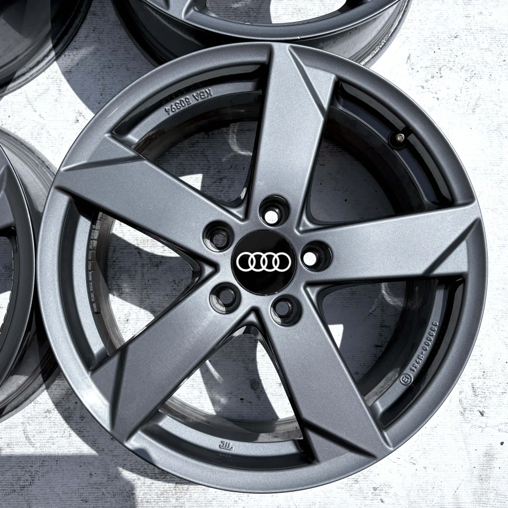 AUDI A4 B8 B9 17" 5X112 ET45