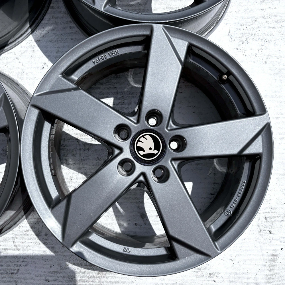 SKODA OCTAVIA SUPERB KAROQ YETI 17" 5x112 ET45