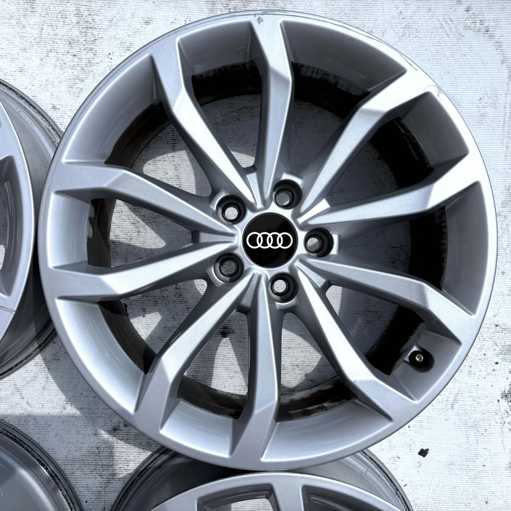 ORIGINÁLNÍ AUDI A4 B8 B9 A6 C7 C8 Q5 18" 5x112