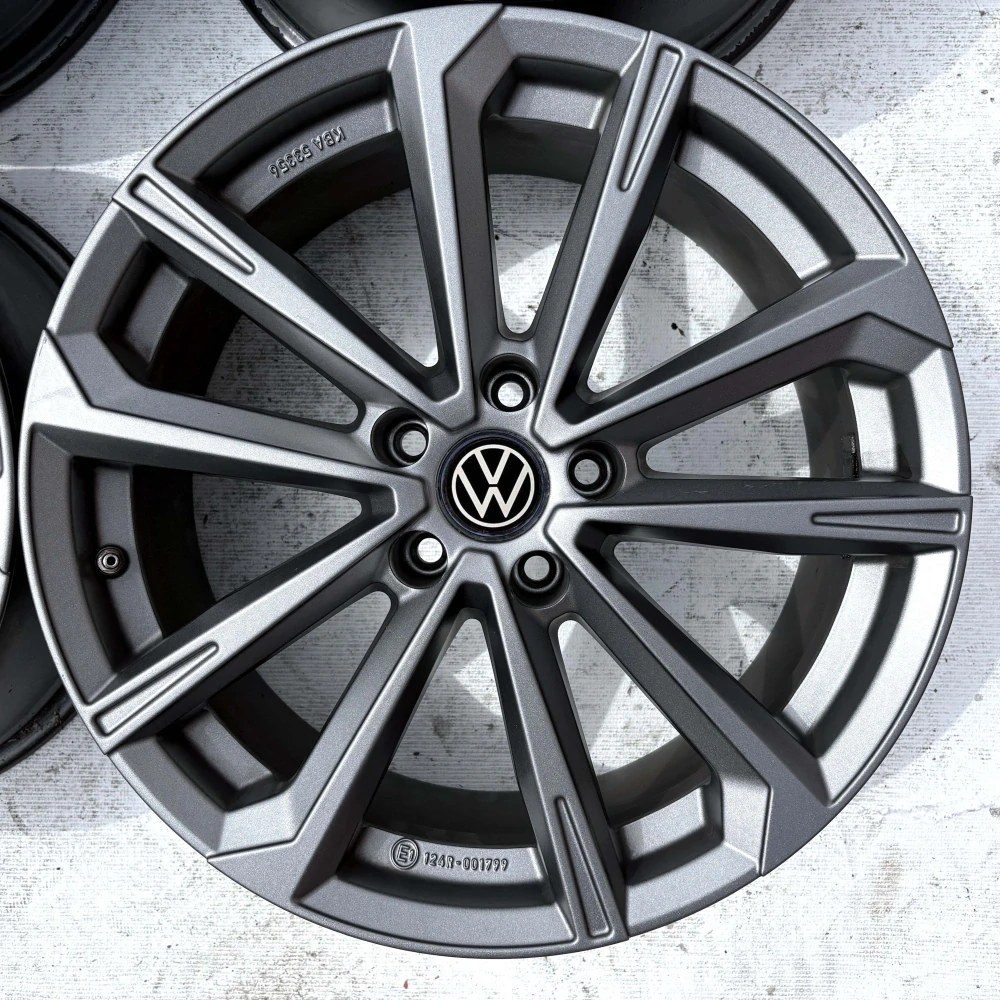 VW TOUAREG 2018-2025 18" 5x112