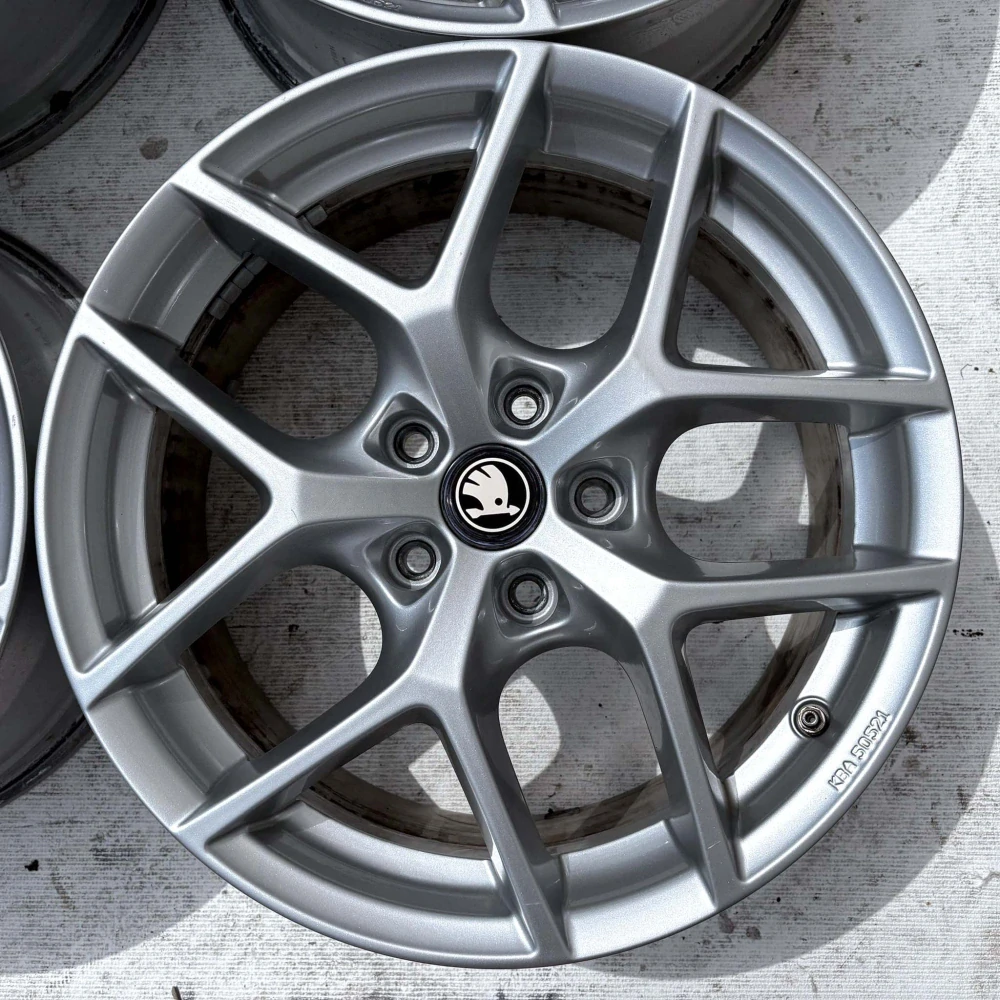 SKODA OCTAVIA SUPERB YETI 17" 5X112 ET37