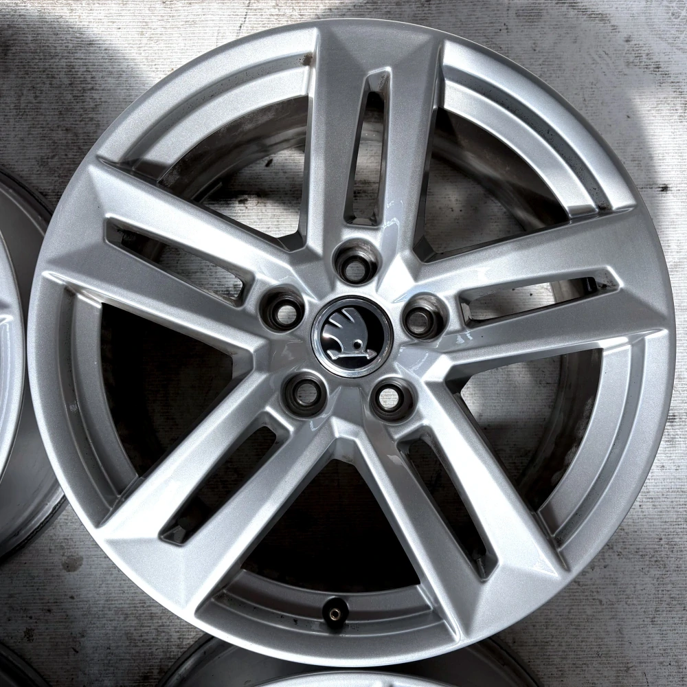 SKODA SUPERB OCTAVIA YETI KAROQ 17" 5X112 ET42