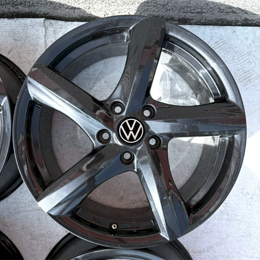 VW PASSAT TIGUAN SHARAN GOLF 17" 5X112 ET40