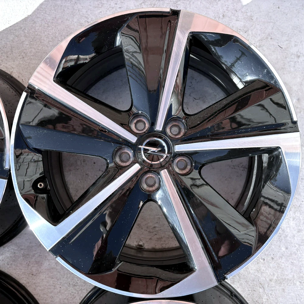ORIGINÁLNÍ ALU KOLA OPEL ASTRA L 17" 5X108 ET44