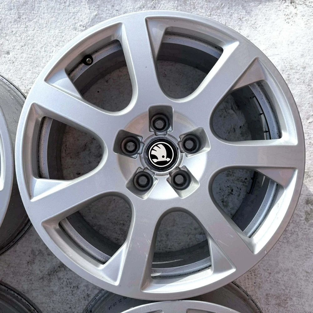 SKODA OCTAVIA KAROQ SUPERB YETI 17" 5X112