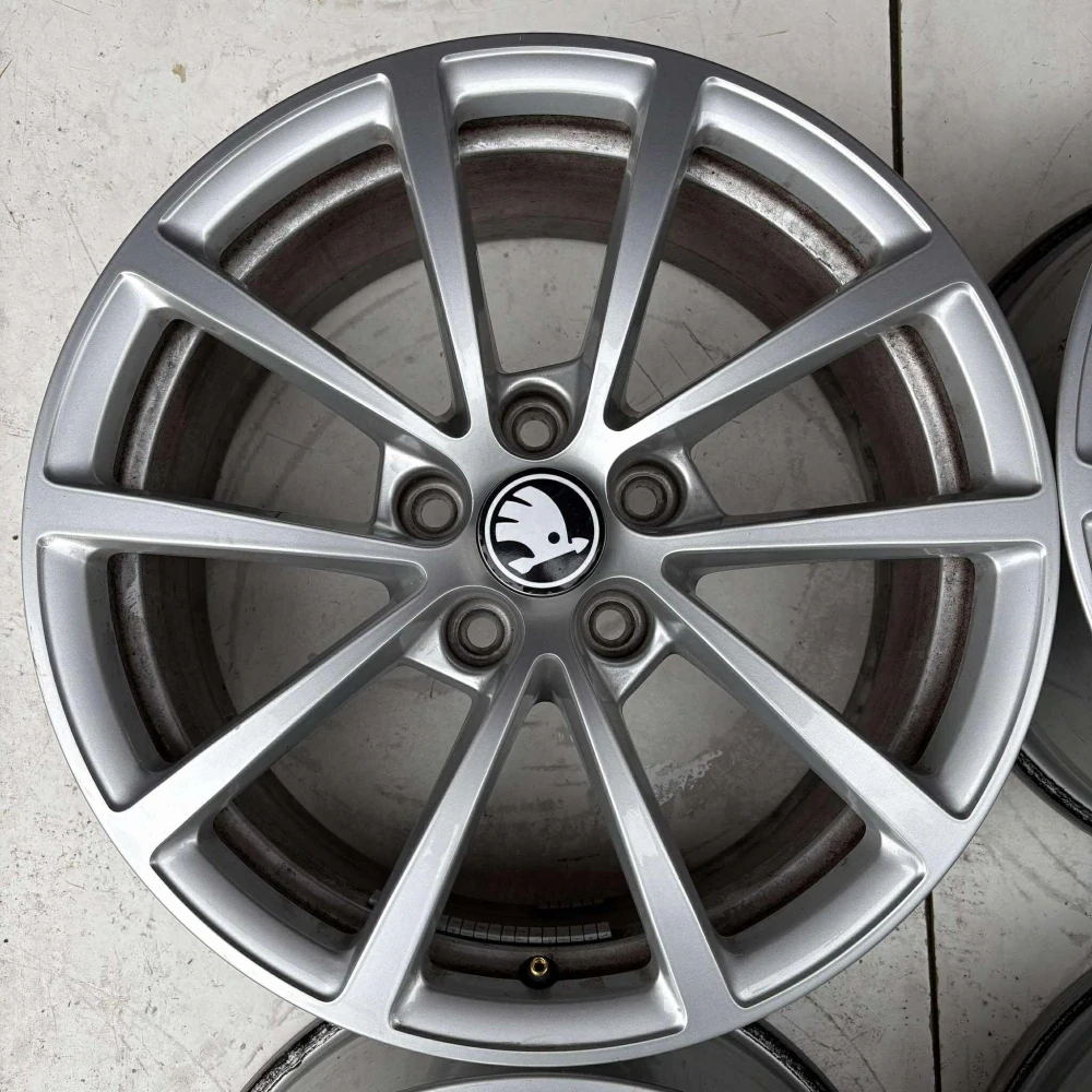 ŠKODA OCTAVIA KAROQ SUPERB 17"