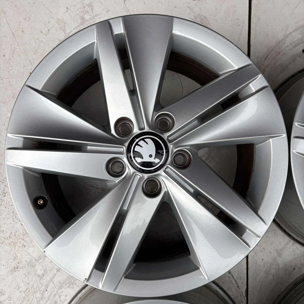 ŠKODA OCTAVIA SUPERB KAROQ YETI 16"