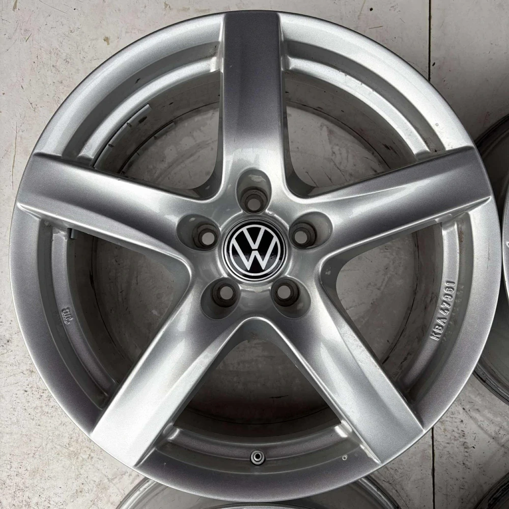 VW PASSAT GOLF TIGUAN ARTEON 18"