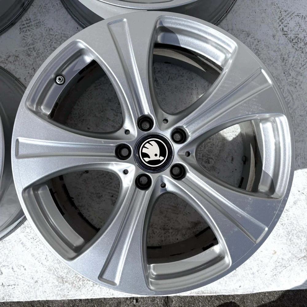 SKODA OCTAVIA SUPERB YETI KAROQ 18" 5X112