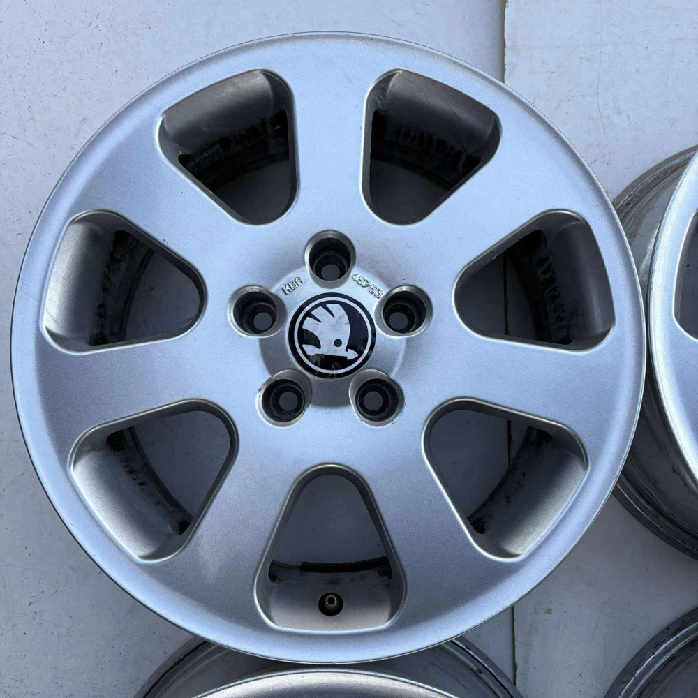 ŠKODA OCTAVIA SUPERB YETI 16"