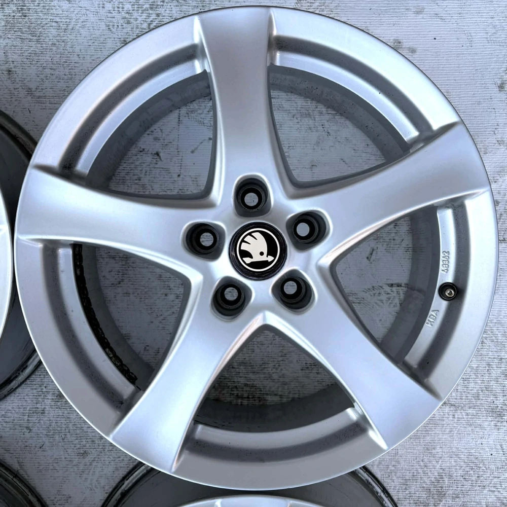 ALU KOLA SKODA OCTAVIA SUPERB YETI KAROQ 17" 5X112
