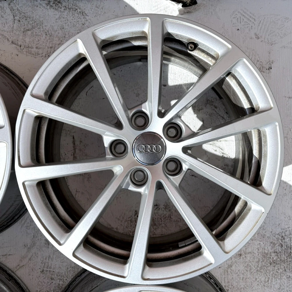 ORIGINÁLNÍ ALU AUDI A6 C8 17" 5X112 ET36