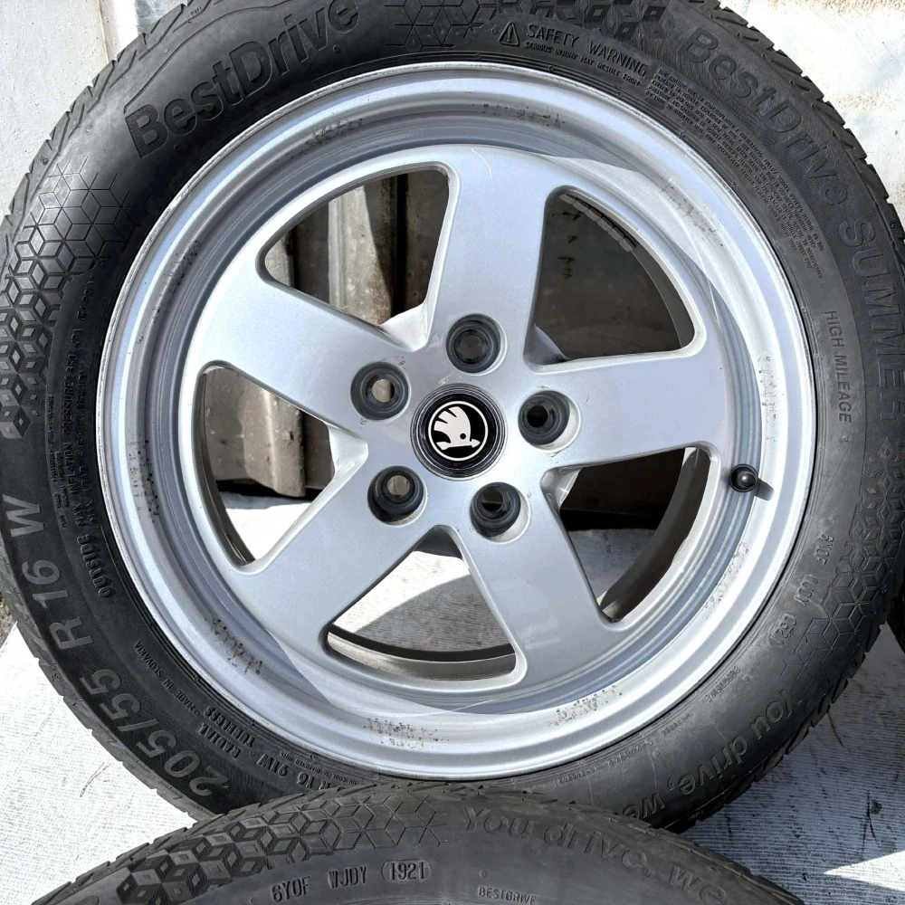LETNÍ KOLA SKODA OCTAVIA SUPERB YETI 205/55R16