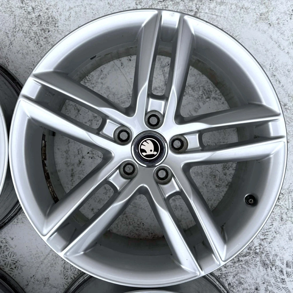 SKODA KAROQ KODIAQ 18" 5X112 ET43