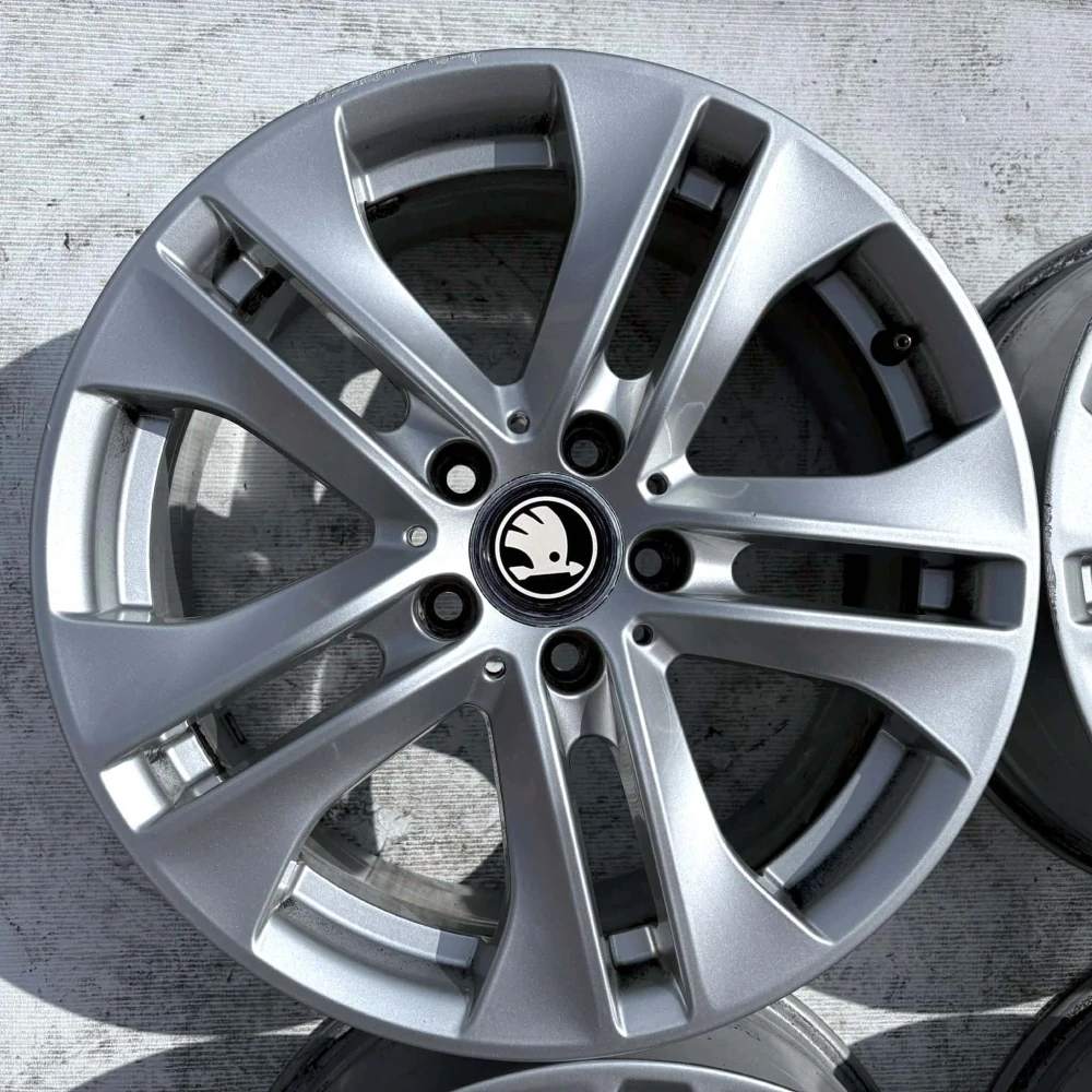 SKODA OCTAVIA SUPERB YETI 17" 5X112