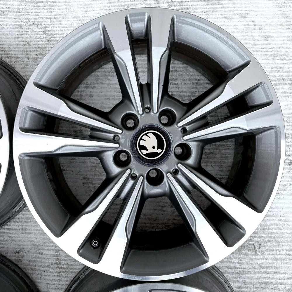 SKODA KAROQ OCTAVIA SUPERB YETI 17" 5X112 ET45