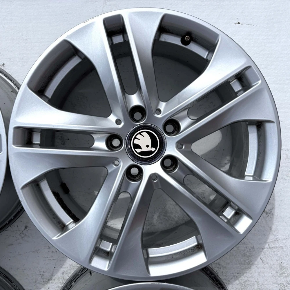 SKODA OCTAVIA II III IV SUPERB YETI 17" 5X112