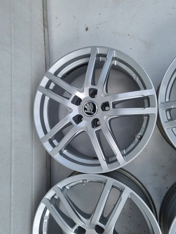 SKODA OCTAVIA KAROQ SUPERB YETI 17" 5X112 ET40