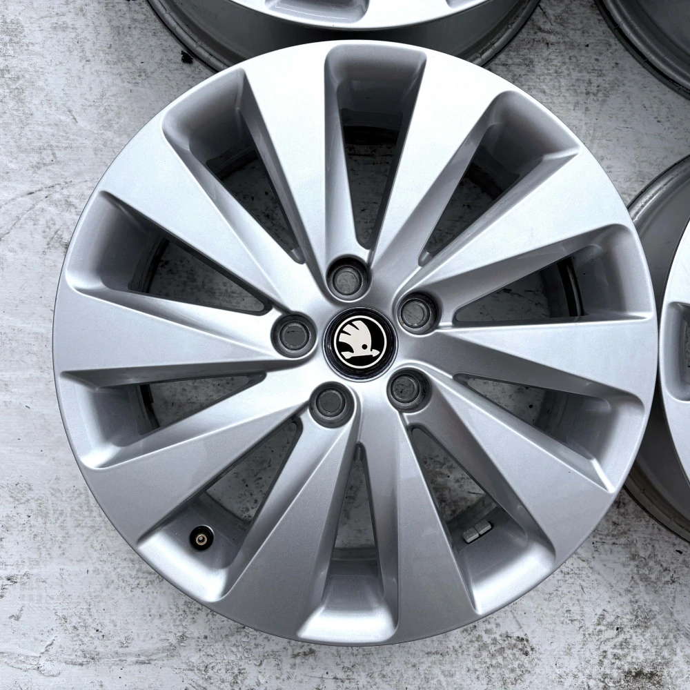 SKODA FABIA 16" 5X100 ET45