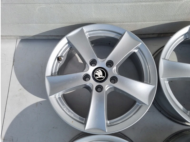 ŠKODA OCTAVIA SUPERB YETI 5x112 16''