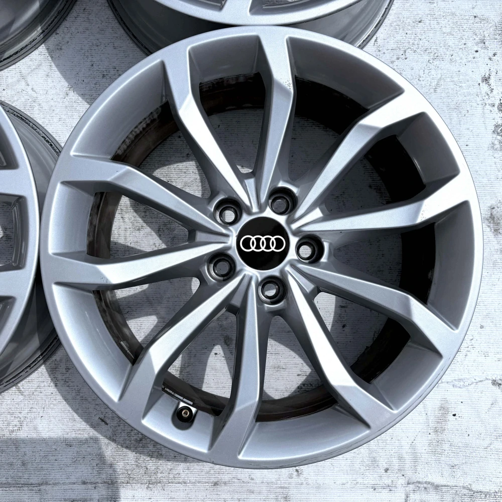 ORIGINÁLNÍ AUDI A4 B8 B9 A6 C7 C8 Q5 18" 5x112