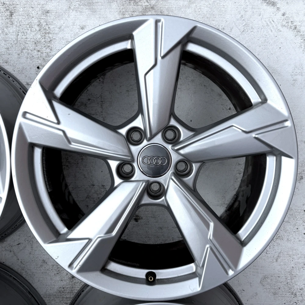 ORIGINÁLNÍ ALU AUDI A4 B7 B8 B9 A6 C7 C8 Q3 Q5 18"