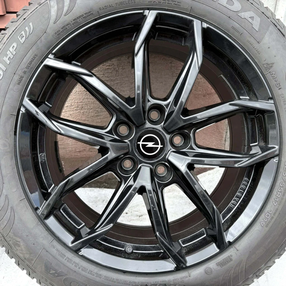 ZIMNÍ KOLA OPEL INSIGNIA B 225/55R17 ROK 2023