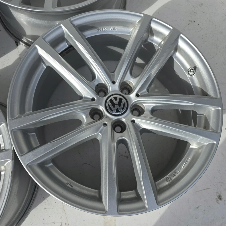 VW PASSAT TIGUAN ARTEON SHARAN 18'' ET30
