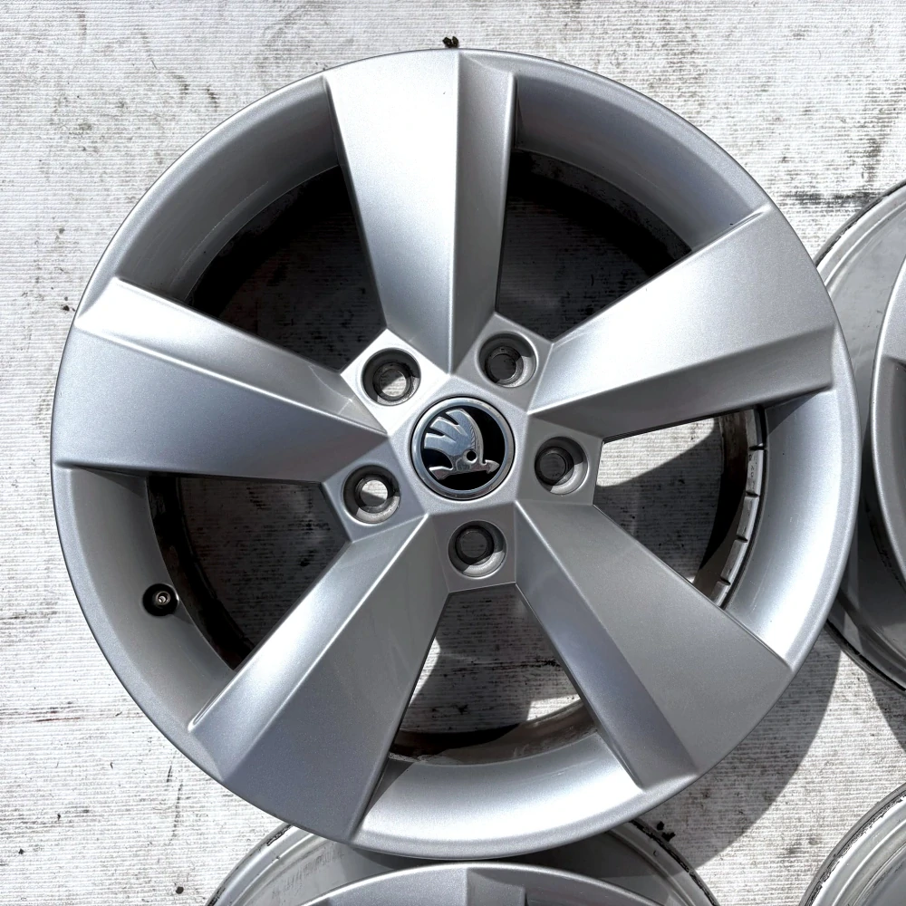 ORIGINÁLNÍ ALU SKODA KAROQ 16" 6J 5X112 ET43