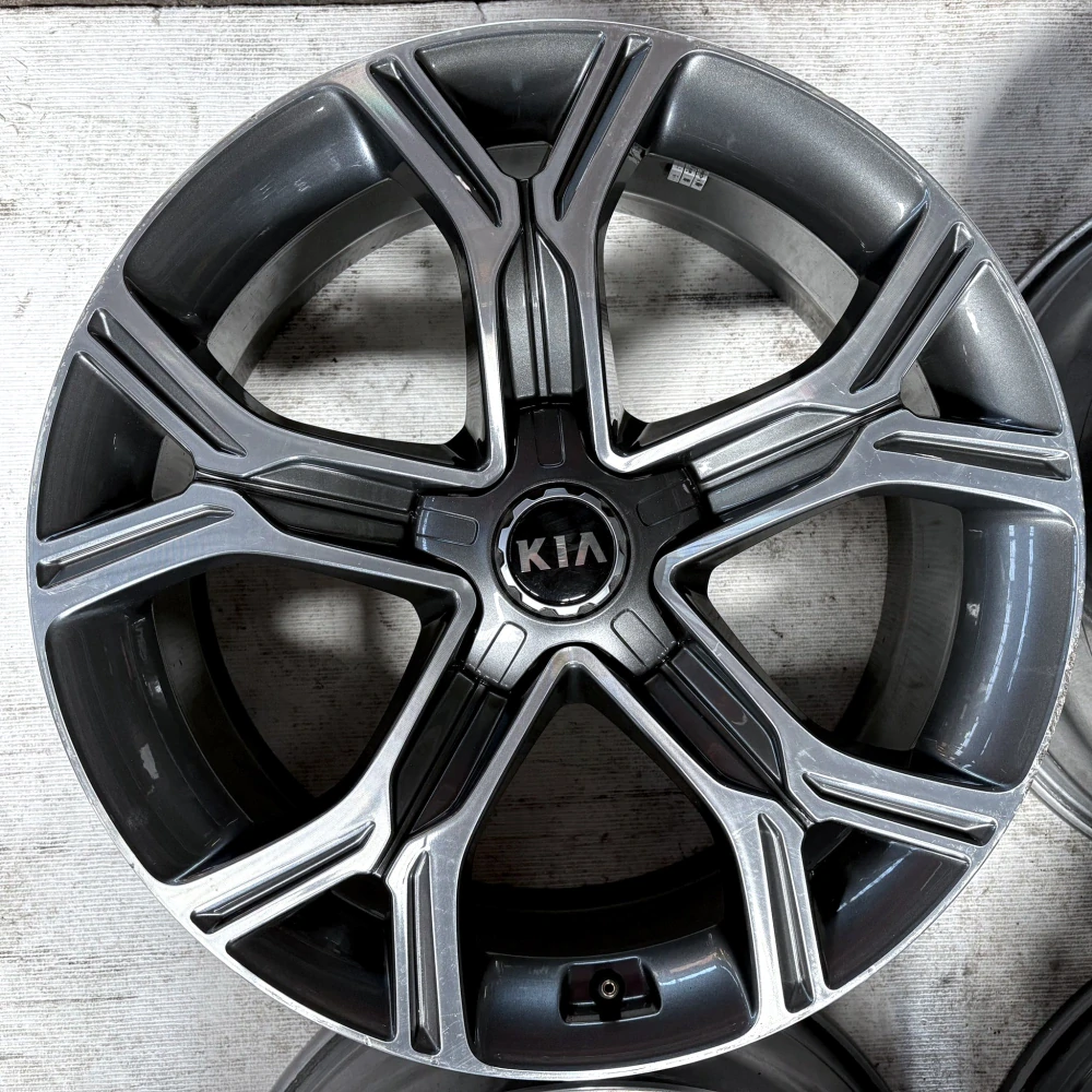 ORIGINÁLNÍ ALU KIA STINGER 19" 5x114,3