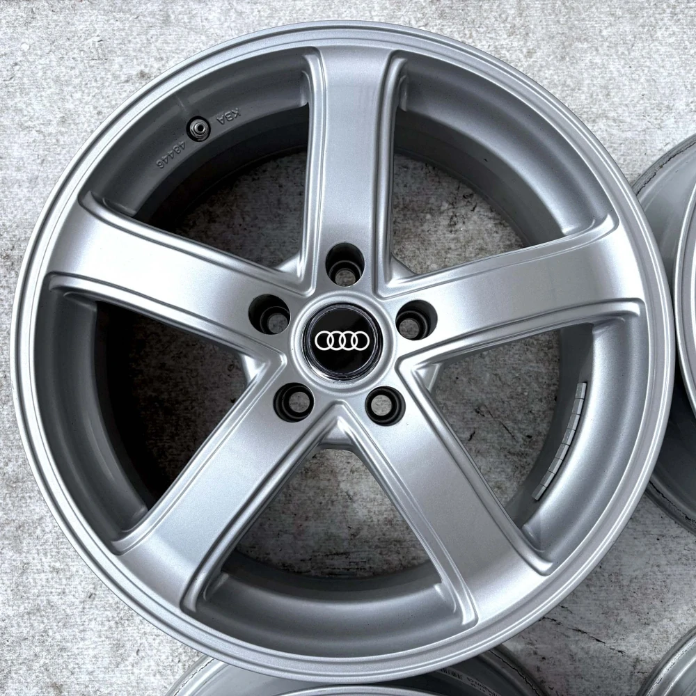 ALU AUDI A4 B7 B8 B9 A6 C6 C7 17" 5x112 ET35