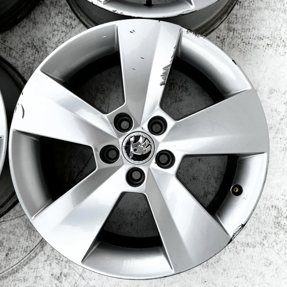SKODA SCALA KAMIQ FABIA 16" 5X100 ET38