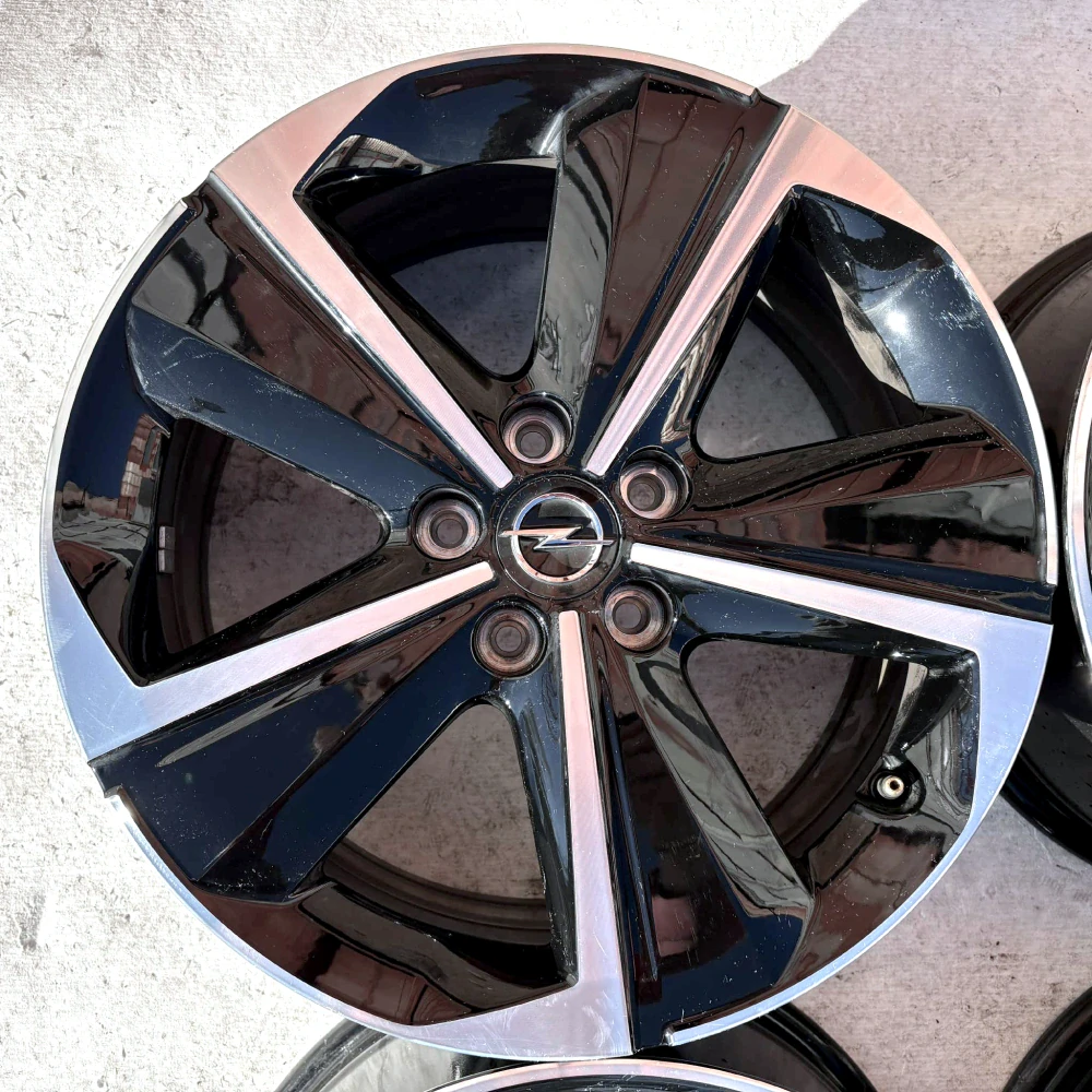 ORIGINÁLNÍ ALU KOLA OPEL ASTRA L 17" 5X108 ET44