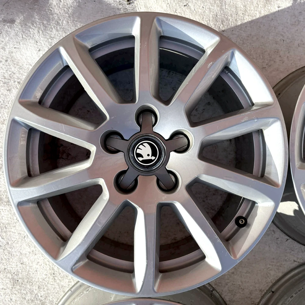SKODA OCTAVIA SUPERB YETI 16" 5X112 ET45