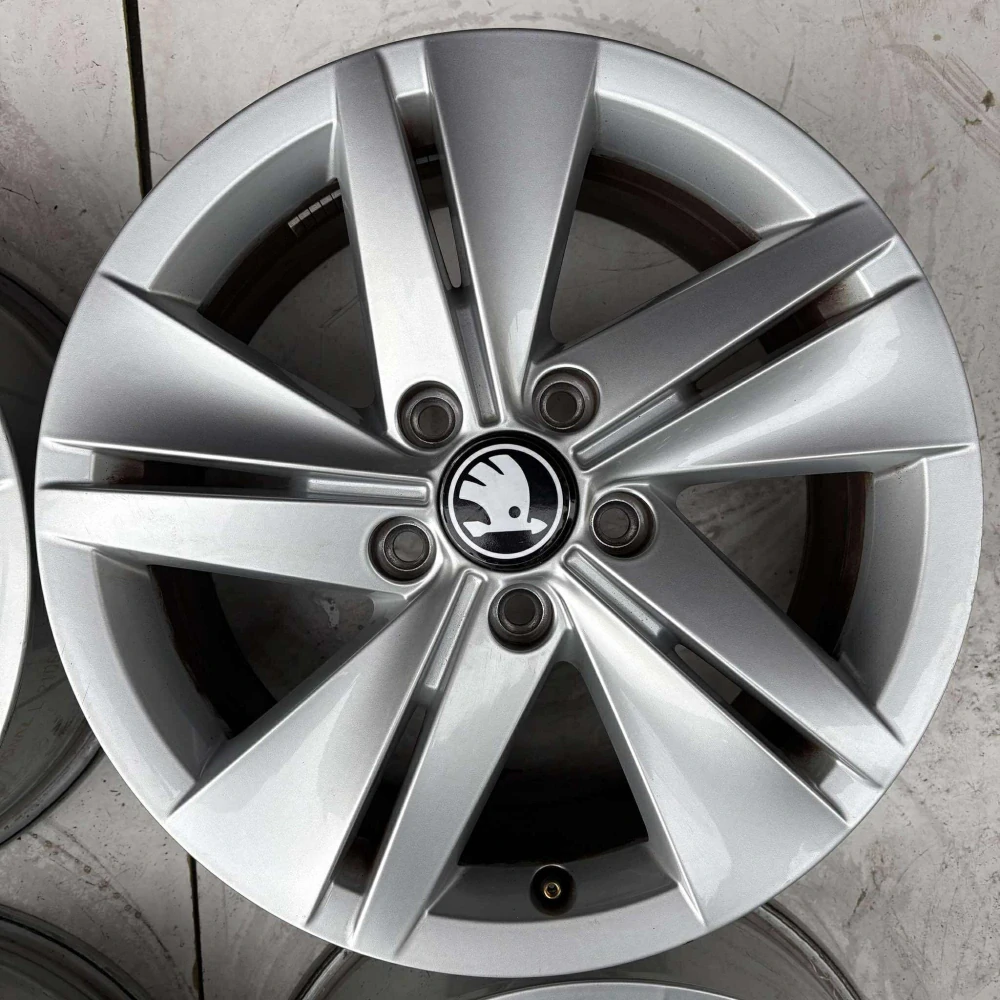 ŠKODA OCTAVIA SUPERB KAROQ YETI 16"