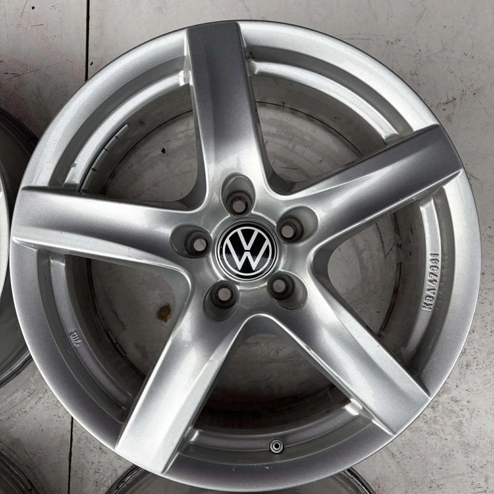 VW PASSAT GOLF TIGUAN ARTEON 18"