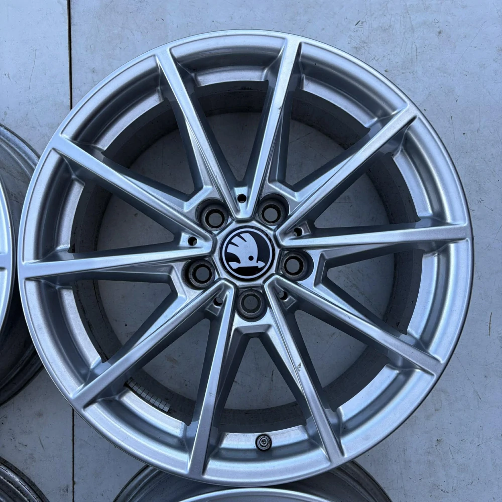 ŠKODA OCTAVIA SUPERB YETI 17" 5X112