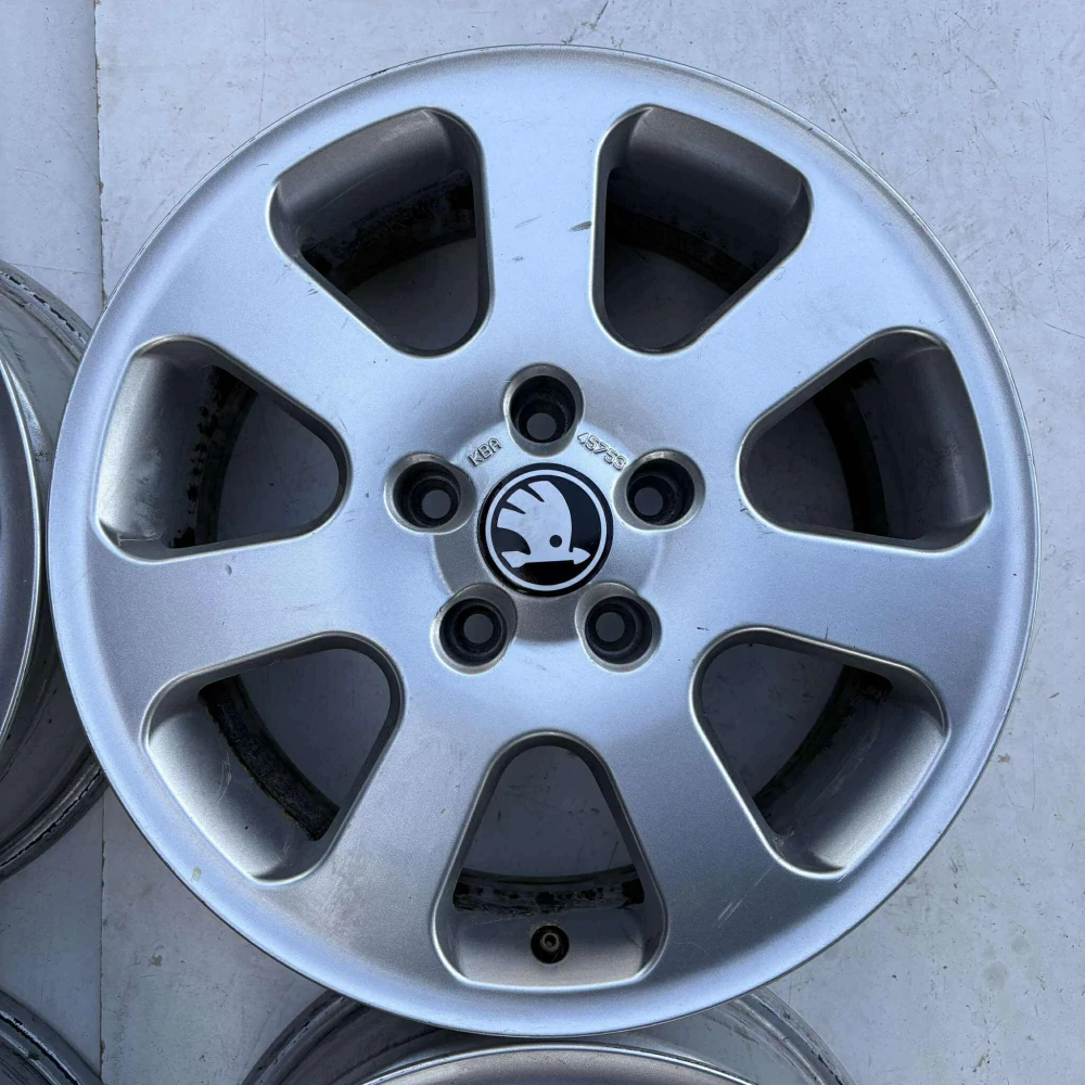 ŠKODA OCTAVIA SUPERB YETI 16"