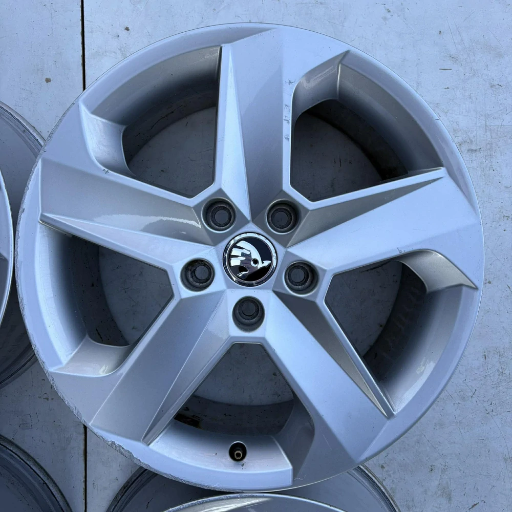 ŠKODA OCTAVIA SUPERB KAROQ YETI 17"
