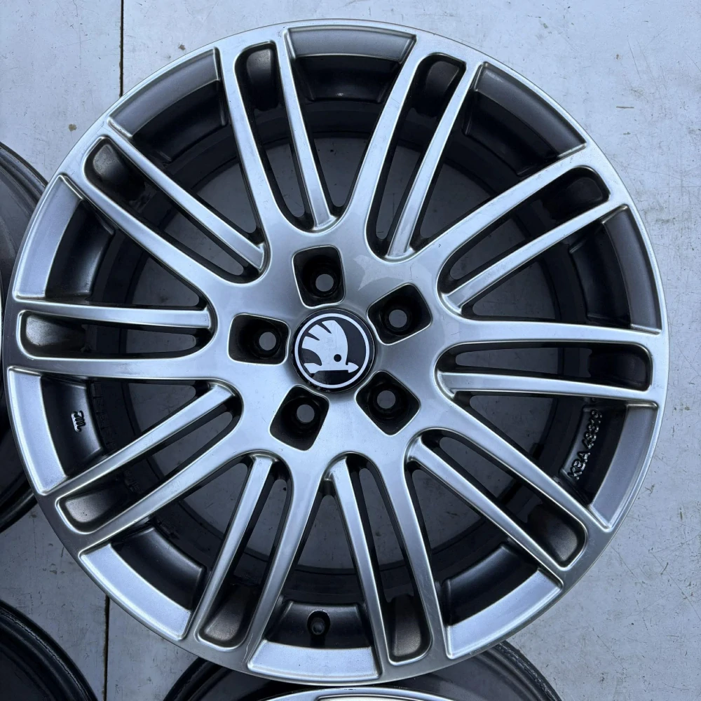 ŠKODA OCTAVIA SUPERB KAROQ YETI 17"