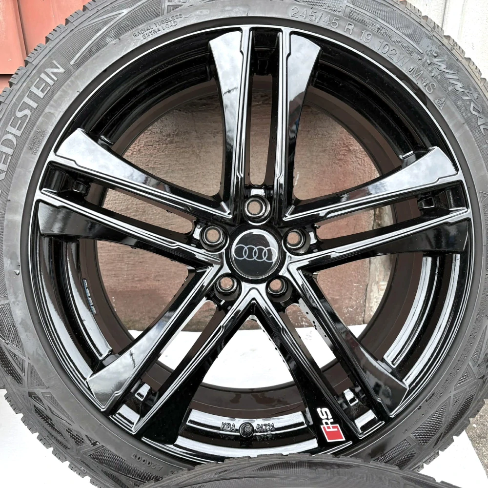 KOLA ZIMNÍ AUDI A6 C8 A7 245/45R19 ROK 2022 7MM