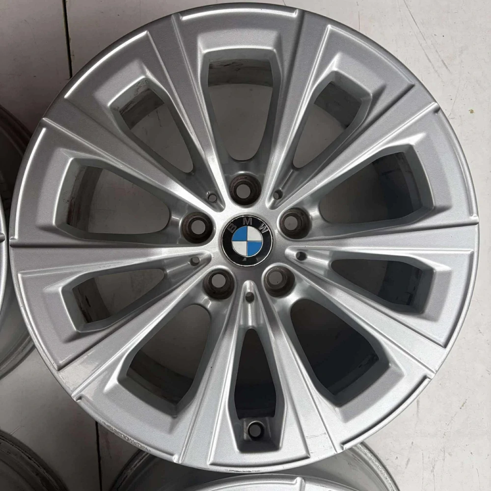 BMW 3 G20 G21 G30 G31 X1 F48 X2 F39 17''