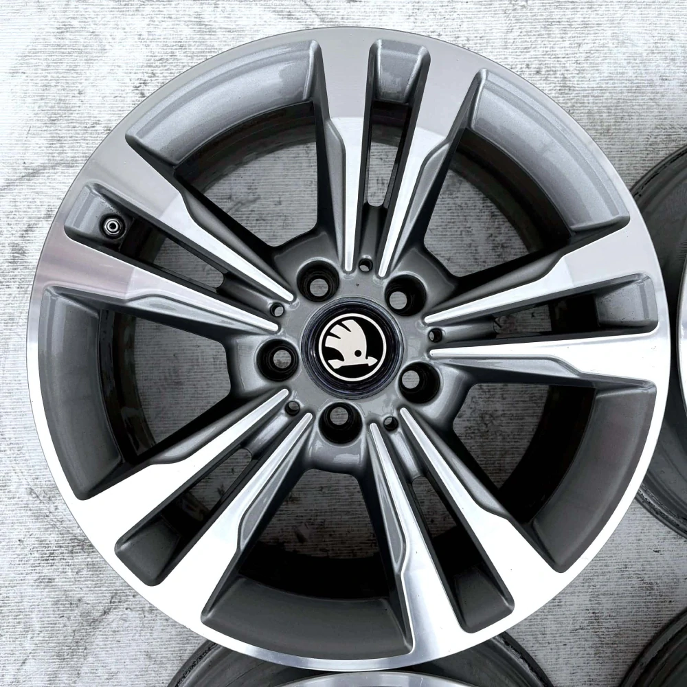 SKODA KAROQ OCTAVIA SUPERB YETI 17" 5X112 ET45