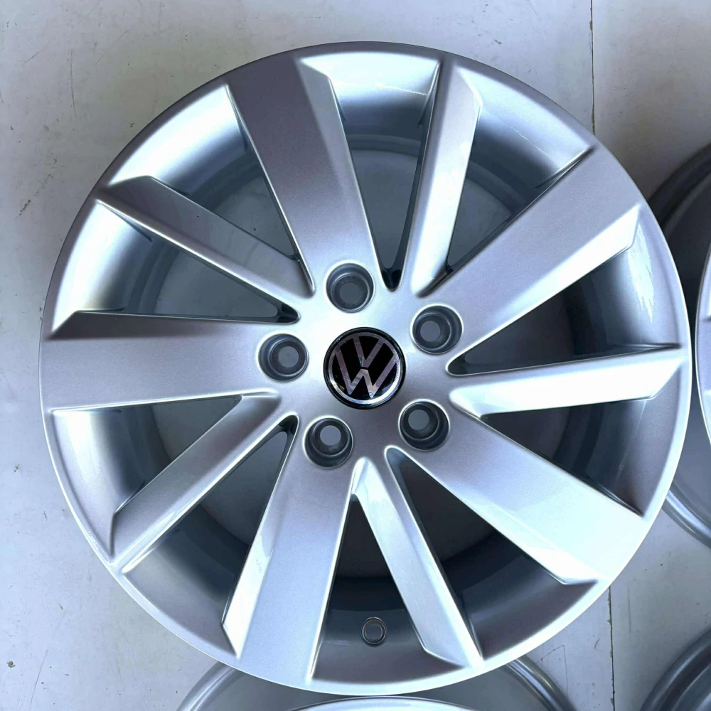 NOVÁ ALU VW GOLF Caddy T-Roc Jetta Touran 16" ET46