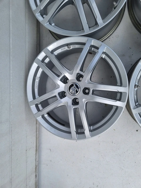 SKODA OCTAVIA KAROQ SUPERB YETI 17" 5X112 ET40