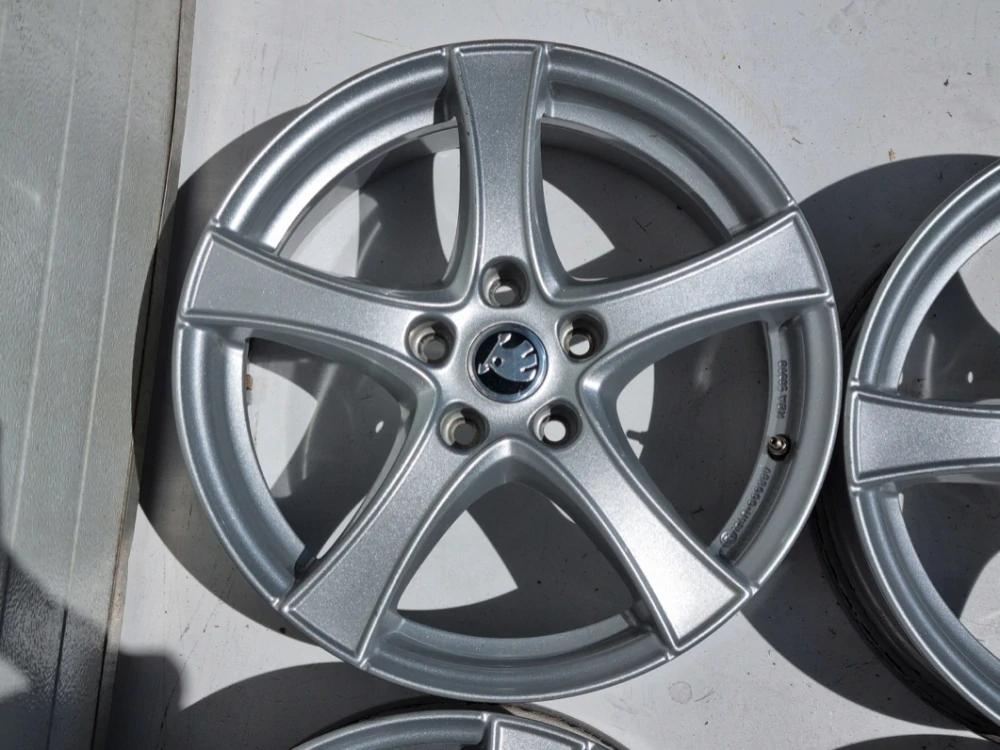 SKODA OCTAVIA KAROQ SUPERB YETI 17" 5x112