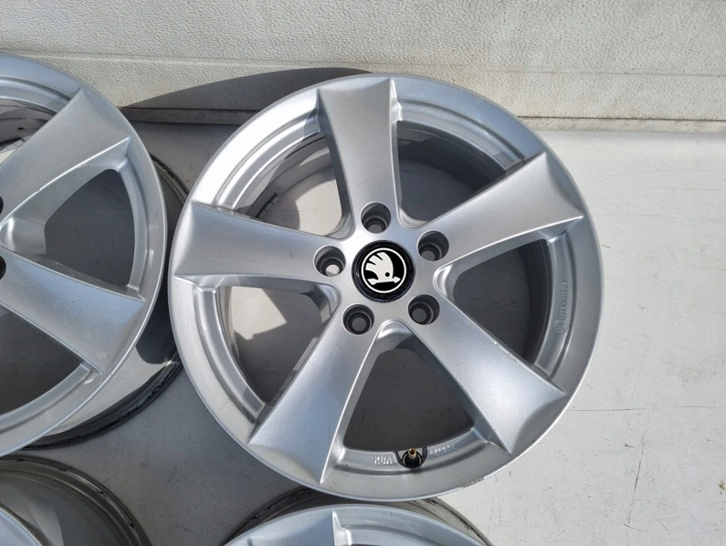 ŠKODA OCTAVIA SUPERB YETI 5x112 16''