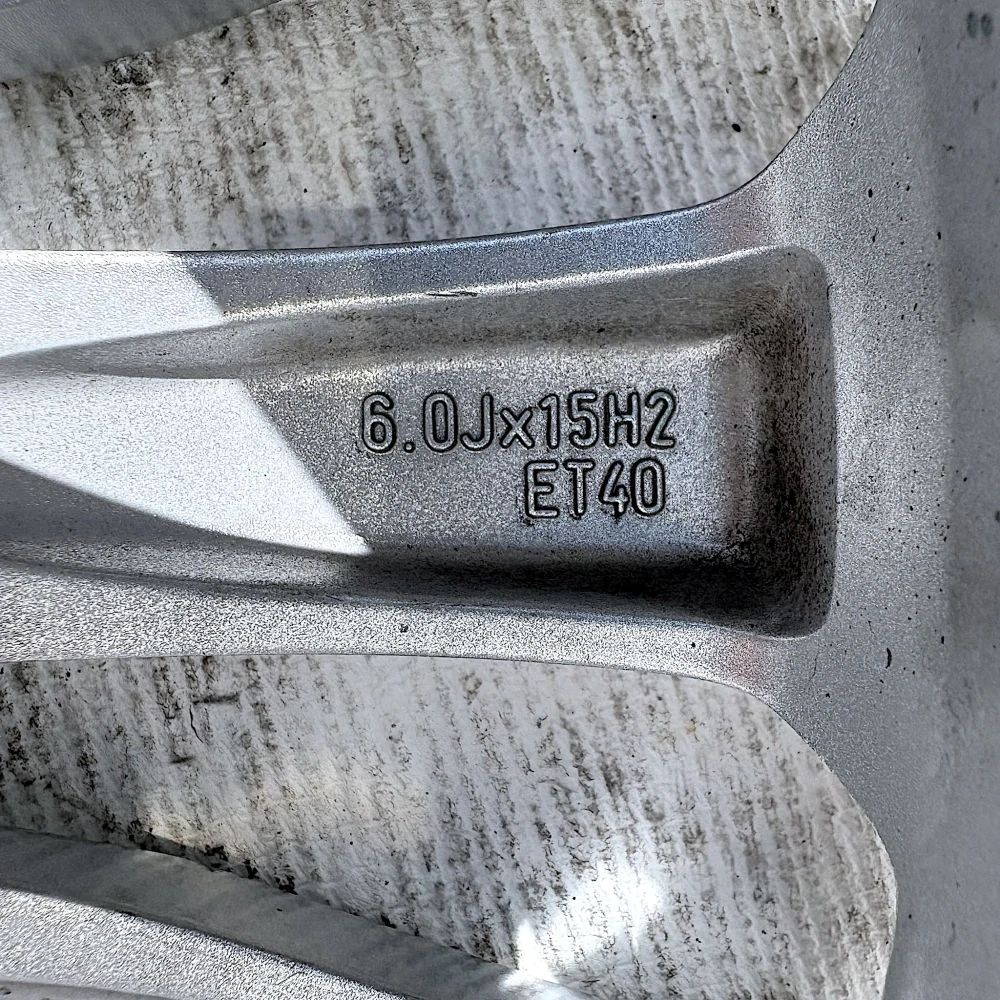 ORIGINÁLNÍ ALU FORD KA 15" 6J 4X98 ET40